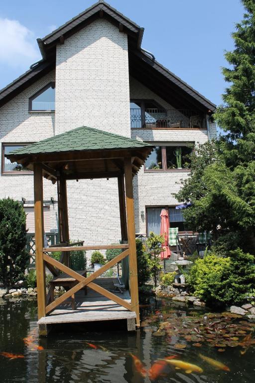 Eifel-Landhaus Ferienwohnungen "Em Gardestueffje" Мехерніх Номер фото